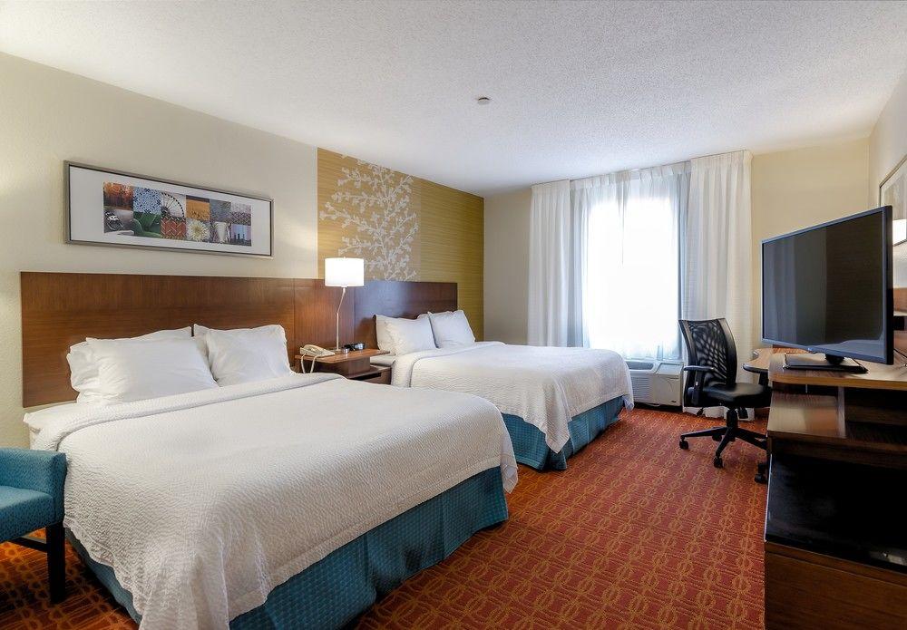 Fairfield Inn And Suites By Marriott Potomac Mills Γούντμπριτζ Εξωτερικό φωτογραφία