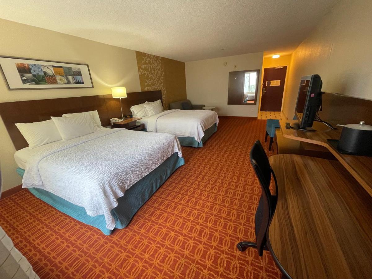 Fairfield Inn And Suites By Marriott Potomac Mills Γούντμπριτζ Εξωτερικό φωτογραφία