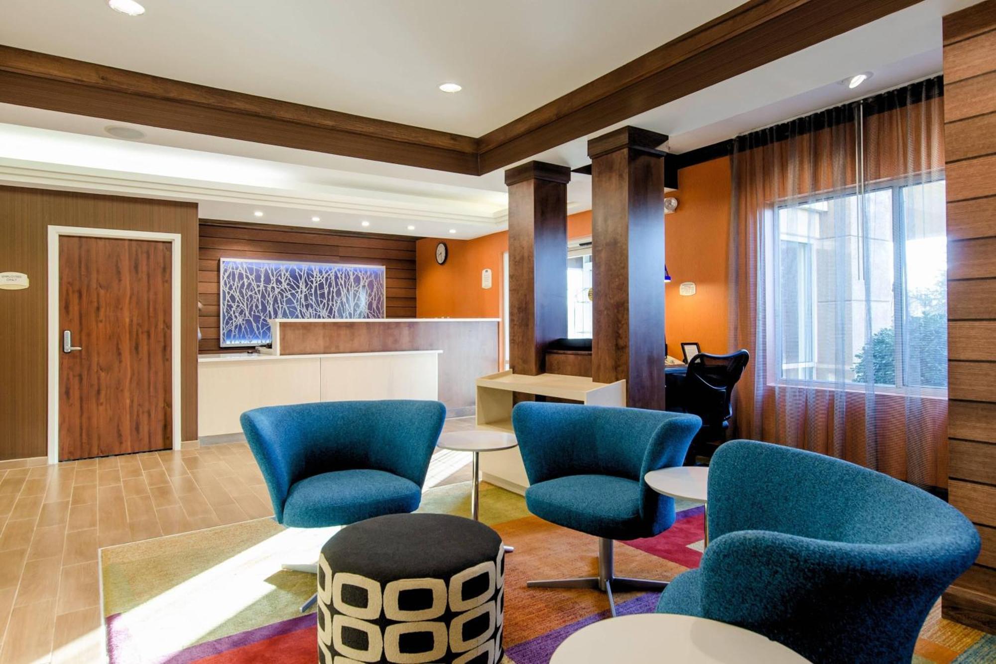 Fairfield Inn And Suites By Marriott Potomac Mills Γούντμπριτζ Εξωτερικό φωτογραφία