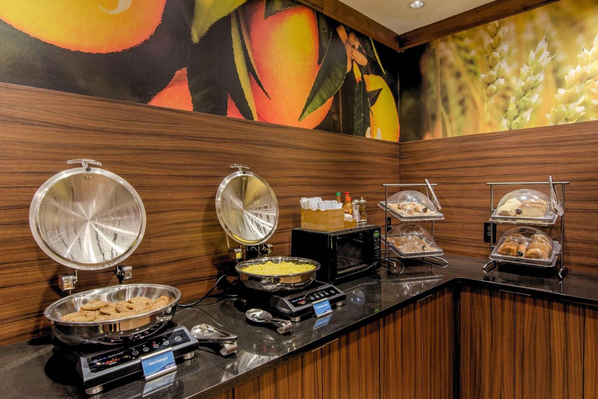 Fairfield Inn And Suites By Marriott Potomac Mills Γούντμπριτζ Εξωτερικό φωτογραφία