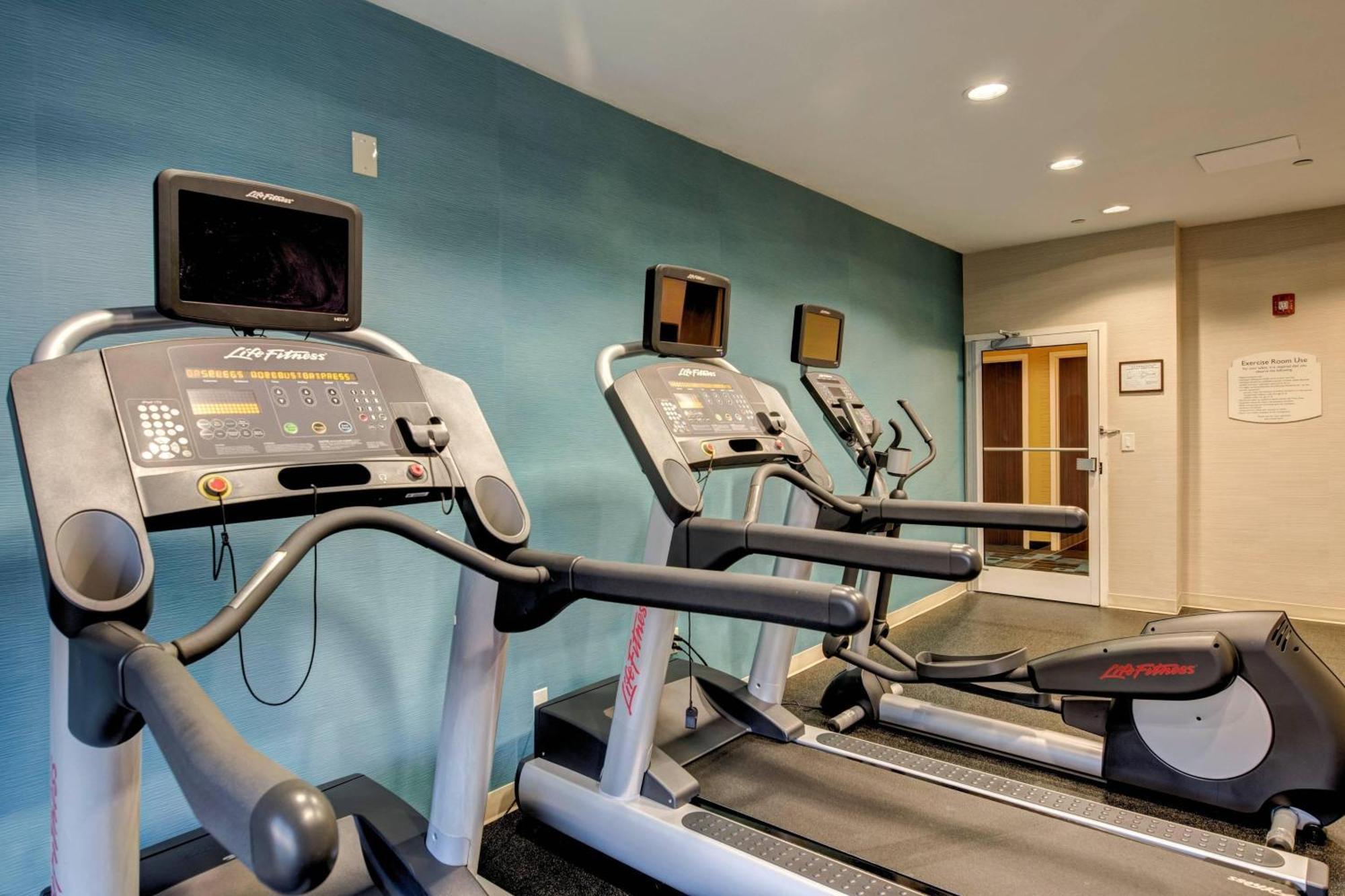 Fairfield Inn And Suites By Marriott Potomac Mills Γούντμπριτζ Εξωτερικό φωτογραφία