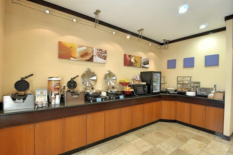 Fairfield Inn And Suites By Marriott Potomac Mills Γούντμπριτζ Εξωτερικό φωτογραφία