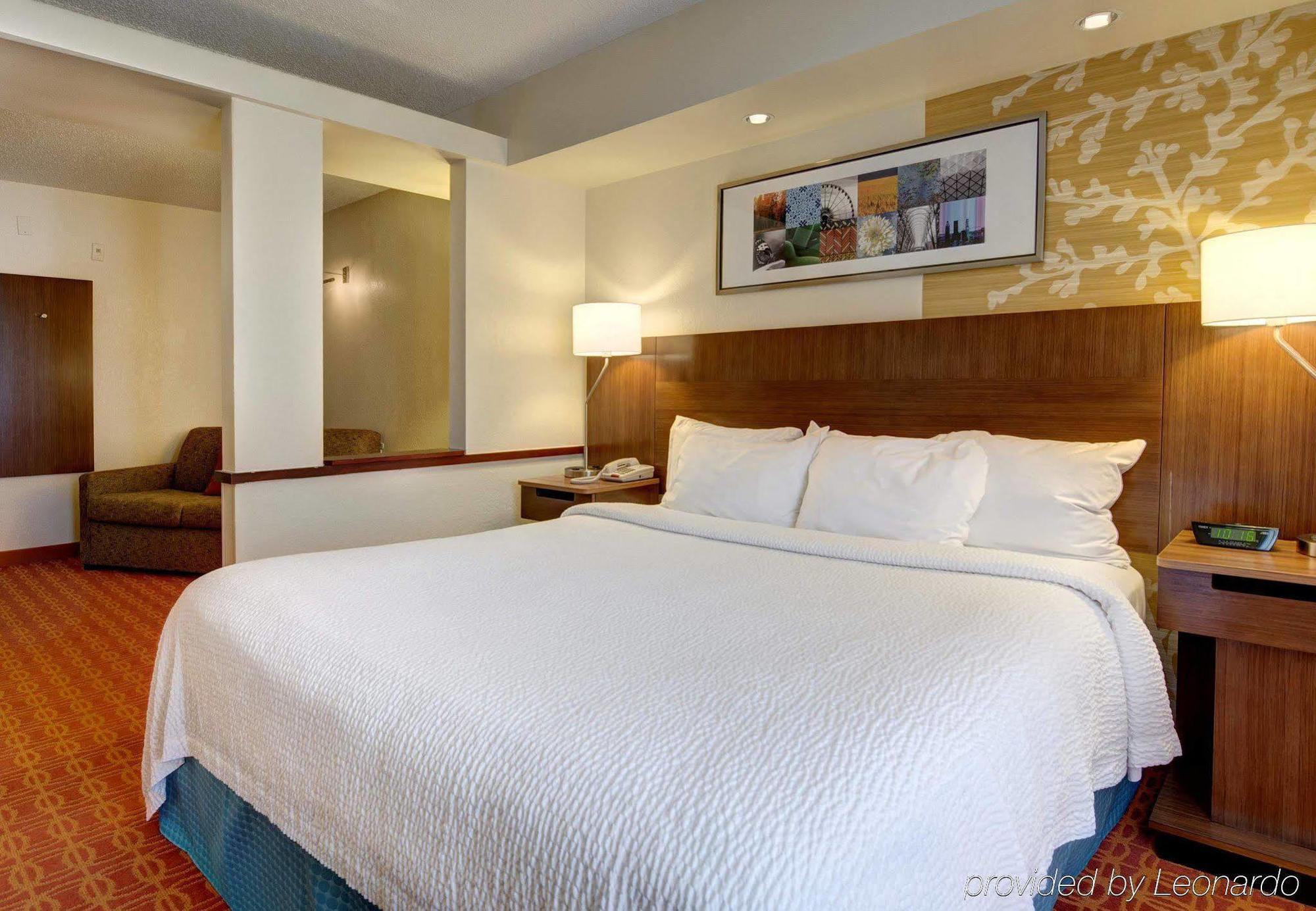 Fairfield Inn And Suites By Marriott Potomac Mills Γούντμπριτζ Εξωτερικό φωτογραφία