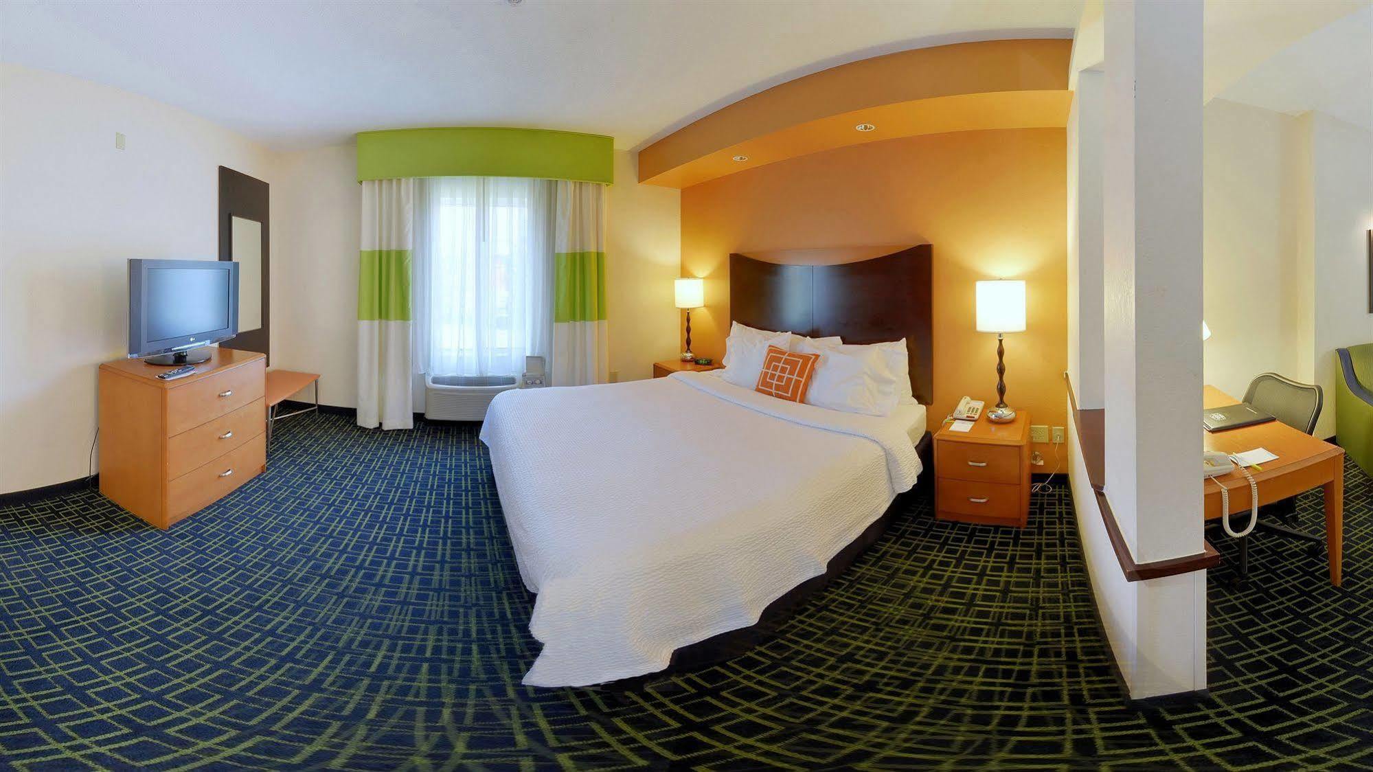 Fairfield Inn And Suites By Marriott Potomac Mills Γούντμπριτζ Εξωτερικό φωτογραφία